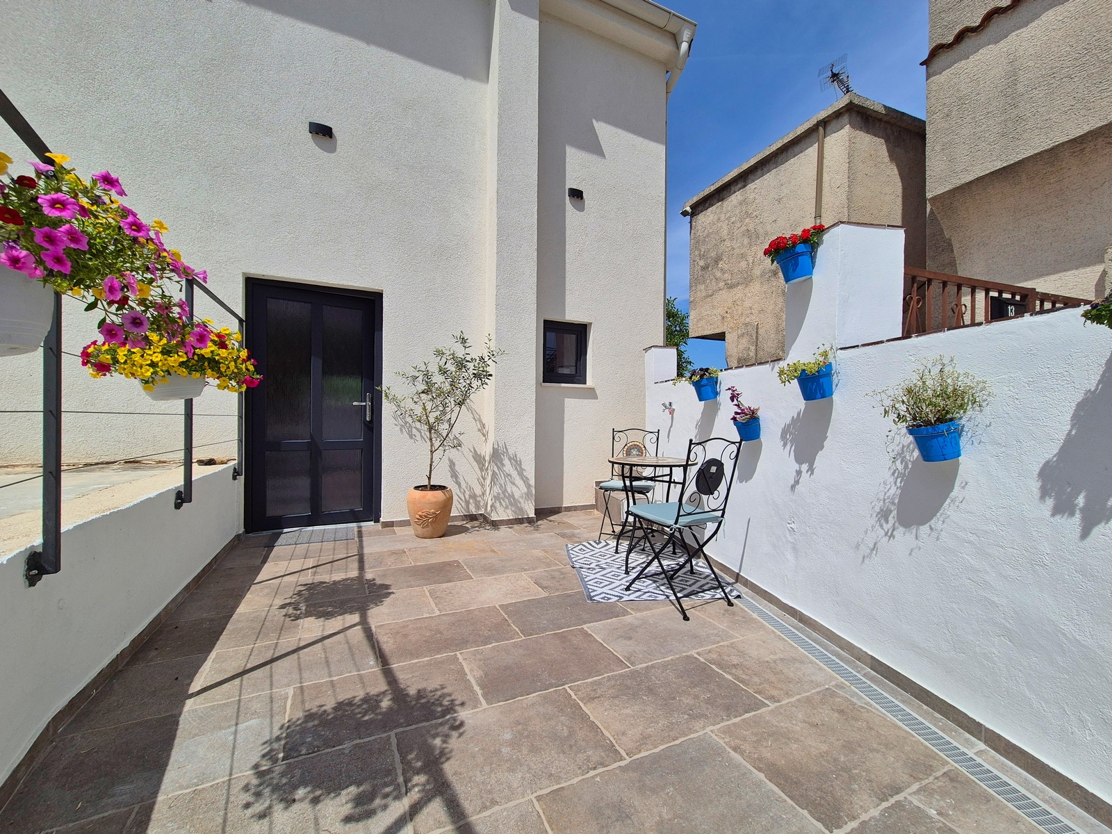 Property Featured Image